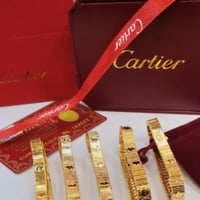 اسواره يد نسائي ذهبي