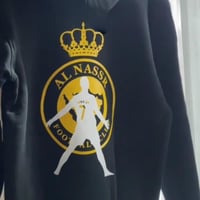 بلوفر شتوي بشعار النصر لون ازرق