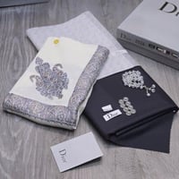 طقم قماش شتوي ديور + شال كشميري + سبحة بكلايت