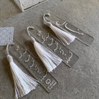 فاصل أكريليك شفاف مخصص