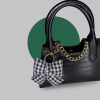 تعليقة فيونكة 01