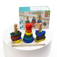 لعبة مواليد خشبية