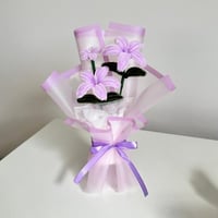 باقة بنفسجيه صغيره