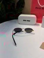 نظارة miu miu أطار ذهبي عدسة أسود