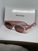نظارة MIU MIU - اطار وردي مدرج - عدسه وردي