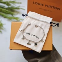 إسوارة LOUIS VUITTON معدن فضي