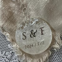 تعليقة مسكة العروس مقاس 6سم