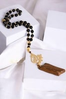 سبحه ذهبي مع كسرة عود