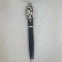 قلم فضي بالاسم تفصيل حسب الطلب