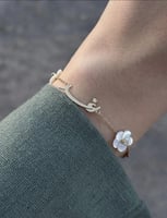 اسواره بثلاثه أسماء ناعمه