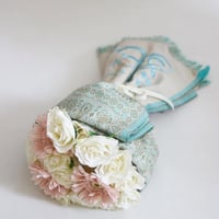 شال كشميري بي باقه ورد نسائي بالاسم_ متجر تساهيل