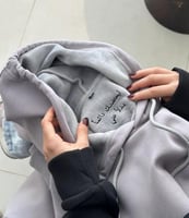 هودي ليحتضنك دائما