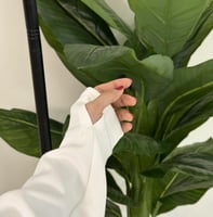 سويتر الهلال بفتحه ابهام