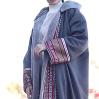 فروه نسائي بالاسم تفصيل حسب الطلب