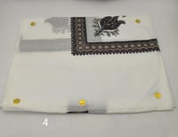 شال شتوي مطرز