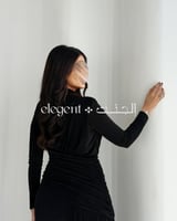 فستان سهرة أسود استرتش بلمسة درابيه وأكمام طويلة