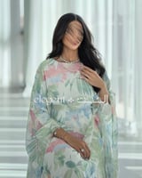 جلابية مشجرة أنيقة بقصة واسعة وحزام داخلي