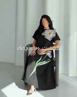 طقم وردة البنفسج – تصميم أنيق بلون أسود مزخرف