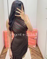 فستان سهرة ناعم بلون موكا بقصة خناق