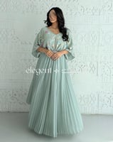 فستان تيفاني مطرز بتطريزات زهرية فاخرة