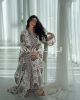 جلابية باكمام طويلة بطبعات تراثية