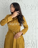 فستان حرير فاخر بلون بني كراميل بحزام خصر