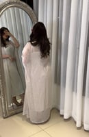 جلابية قطعتين بشت ناعم بلون بيج أنيق