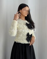 طقم روز دي نوير – جاكيت ورود ثلاثية بفيونكات سوداء...