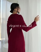 فستان سهرة لون توتي بكشكشة أنيقة وجذابة