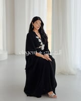 فستان سهرة اسود ملكي بكسرات كاملة وتطريز فخم