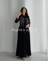 فستان شيفون أسود مع جاكيت مطرز شك كامل