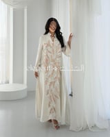 جلابية أنيقة بتطريز ورقي فاخر