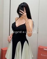 فستان سهرة ناعم قصير بكسرات بلونين