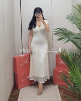 فستان دانتيل ناعم بربطة أمامية