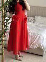 فستان مارلين ريد فلاورز – فستان أحمر راقٍ بتفاصيل...