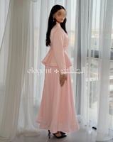 طقم روز بودر مطرز رسمي بتفاصيل فخمة وتنورة مكسره