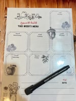 منظم قائمة الطعام الاسبوعي بثيم الاسود والابيض