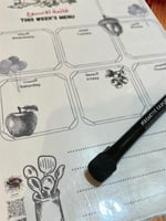 منظم قائمة الطعام الاسبوعي بثيم الاسود والابيض