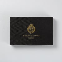 شماغ جينيفا ليونز كلاسيك فاتح 2025