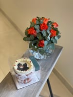 ميني كيك وفازة سمك