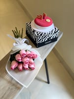 كيك ريد فلفت وجوري