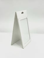 حافظ بطاقة جلد