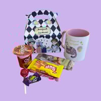 عيد عجيب توزيعات حلويات مع كوب منوع