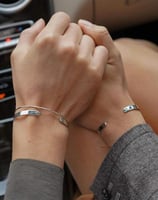 اساور كبلز حروفكم مخصصة