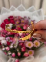 أسوارة الحرف مع الكتابة الداخلية – لمسة تصنع الفرق