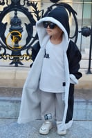 فروة شتوي بناتي ولادي باللون الاسود مع كتابة الاسم