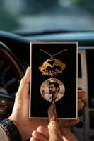 تعليقة سيارة صورة مع يدين ترند و كسرة عود