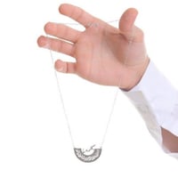 تعليقة سيارة فخمة بالاسم