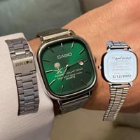 ساعه رجاليه بالاسم اطار اخضر انيق