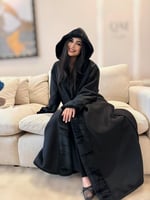 فروة اسود انيقة